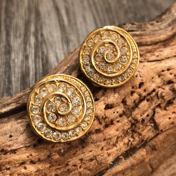 Vintage Swirl Rhinestone Clip Earrings - Picture 2 of 13